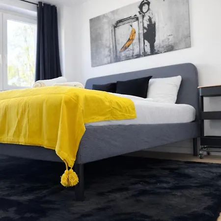 Apartmán Black & Yellow *